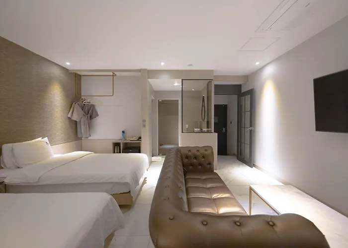 Hound Seomyeon-beomcheon 3* Pusan
